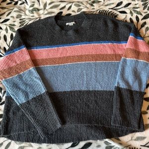 American Eagle Cropped Sweater - L